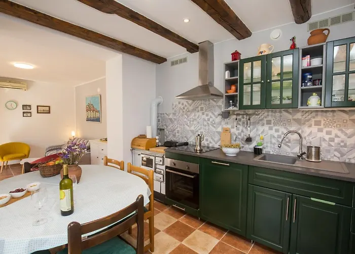 House Bougainvillea בית נופש